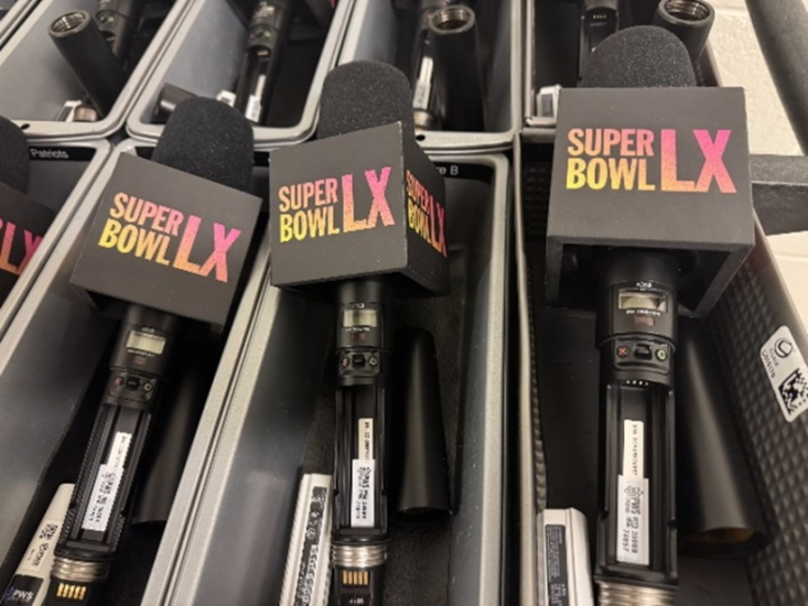 Shure Superbowl AxientDigitalWireless Handhelds PWS