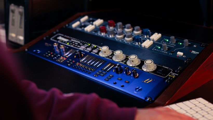 Focusrite ISA C8X lifestyle